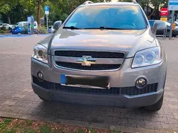 Grau Gebraucht 2010 Chevrolet Captiva SUV | 7.000 € (Teuer)