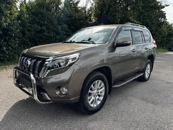 Grau Gebraucht 2015 Toyota Land Cruiser Executive SUV | 35.280 € (Guter Preis)