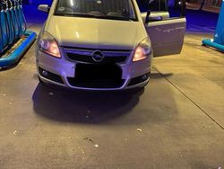 Silber Gebraucht 2006 Opel Zafira Van / Kleinbus | 1.000 € (Superpreis)