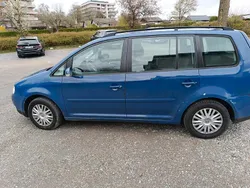 Blau Gebraucht 2006 VW Touran Van / Kleinbus | 2.800 € (Fairer Preis)