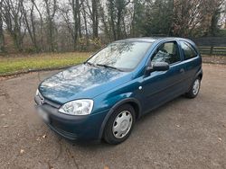 Grün Gebraucht 2001 Opel Corsa Kleinwagen | 1.299 € (Fairer Preis)