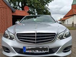 Silber Gebraucht 2015 Mercedes E250 Elegance Limousine | 16.500 € (Superpreis)