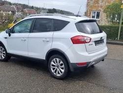 Weiß Gebraucht 2009 Ford Kuga Titanium SUV | 5.499 € (Fairer Preis)