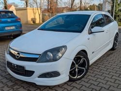 Weiß Gebraucht 2008 Opel Astra GTC OPC Coupé | 4.290 € (Etwas zu teuer)