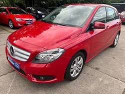 Rot Gebraucht 2012 Mercedes B180 Van / Kleinbus | 13.490 € (Fairer Preis)
