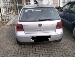 Silber Gebraucht 2003 VW Golf IV Kleinwagen | 800 € (Superpreis)