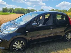 Schwarz Gebraucht 2005 Peugeot 107 Kleinwagen | 2.190 € (Fairer Preis)