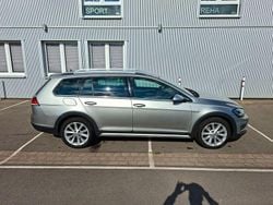 Silber Gebraucht 2019 VW Golf Alltrack Kombi | 13.000 €