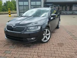 Schwarz Gebraucht 2015 Skoda Octavia Elegance Kombi | 7.500 € (Guter Preis)
