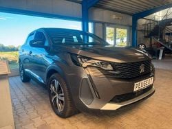 Grau Gebraucht 2024 Peugeot 3008 Allure SUV | 24.900 € (Superpreis)