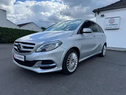 Silber Gebraucht 2013 Mercedes B200 Sport Van / Kleinbus | 12.975 € (Teuer)