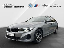 Skyscraper grau Gebraucht 2022 BMW 330 Performance Kombi | 35.912 € (Superpreis)