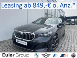 Grau Gebraucht 2024 BMW 540 Performance Kombi | 65.689 €