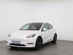 Weiß Gebraucht 2024 Tesla Model Y Performance SUV | 44.990 € (Etwas zu teuer)