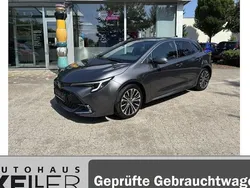 Grau Gebraucht 2024 Toyota Corolla Team Kombi | 26.760 € (Fairer Preis)