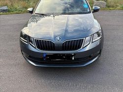 Grau Gebraucht 2020 Skoda Octavia Soleil Kombi | 20.000 € (Guter Preis)