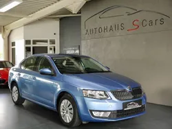 Blau Gebraucht 2014 Skoda Octavia Ambition Limousine | 8.990 € (Etwas zu teuer)