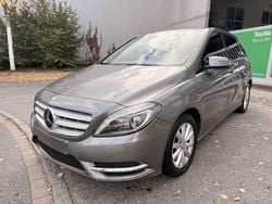 Grau Gebraucht 2012 Mercedes B180 Van / Kleinbus | 6.990 € (Guter Preis)