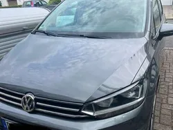 Grau Gebraucht 2017 VW Touran Comfortline Van / Kleinbus | 16.500 € (Guter Preis)