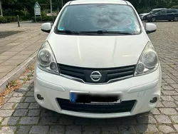 Weiß Gebraucht 2010 Nissan Note Van / Kleinbus | 2.599 €