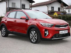 Signal rot Gebraucht 2023 Kia Stonic Vision SUV | 18.880 € (Fairer Preis)