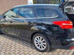 Schwarz Gebraucht 2015 Ford Focus Titanium Kombi | 7.000 € (Fairer Preis)