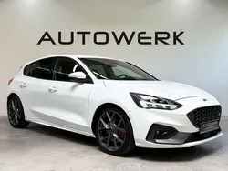 Weiß Gebraucht 2020 Ford Focus ST Limousine | 26.999 € (Fairer Preis)