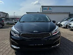 Schwarz Gebraucht 2017 Kia Ceed Limousine | 8.890 € (Superpreis)