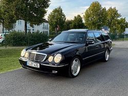 Schwarz Gebraucht 2001 Mercedes E430 Avantgarde Limousine | 18.500 €