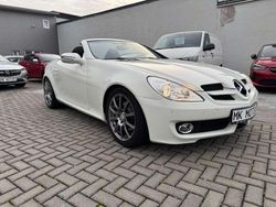 Calcitweiss Gebraucht 2010 Mercedes SLK200 Cabrio | 13.950 € (Etwas zu teuer)