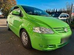 Grün Gebraucht 2009 VW Fox Edition Kleinwagen | 2.900 € (Fairer Preis)