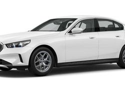 Weiß Gebraucht 2024 BMW 520 Comfort Edition Limousine | 54.948 € (Guter Preis)