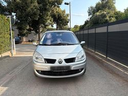 Grau Gebraucht 2008 Renault Scénic II Van / Kleinbus | 1.800 €