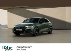 Distriktgrün metallic Gebraucht 2025 Audi A3 Sportback e-tron S-Line Limousine | 49.980 € (Superpreis)