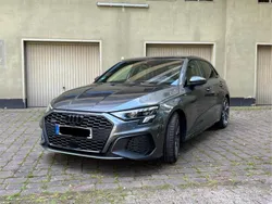 Grau Gebraucht 2022 Audi A3 S-Line Kleinwagen | 32.500 € (Teuer)