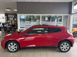 Rot Gebraucht 2011 VW Scirocco Sportline Coupé | 6.990 € (Guter Preis)