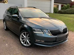 Grau Gebraucht 2018 Skoda Octavia Ambiente Kombi | 8.800 € (Etwas zu teuer)