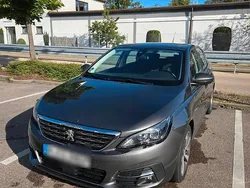 Grau Gebraucht 2018 Peugeot 308 Allure Kombi | 12.100 €