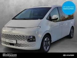 Weiß Gebraucht 2024 Hyundai Staria Trend Van | 46.970 € (Etwas zu teuer)