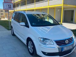 Weiß Gebraucht 2007 VW Touran Van / Kleinbus | 4.999 € (Etwas zu teuer)