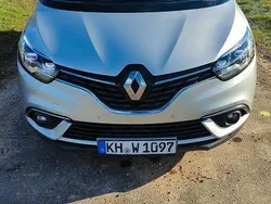 Silber Gebraucht 2018 Renault Grand Scénic IV Bose Edition Van / Kleinbus | 12.300 € (Guter Preis)
