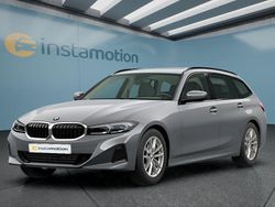 Grau Gebraucht 2024 BMW 318 Kombi | 38.899 €