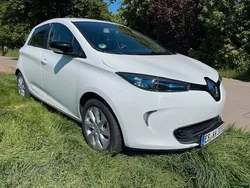 Weiß Gebraucht 2016 Renault Zoe Intens Kleinwagen | 6.100 € (Guter Preis)