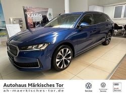 Blau Neu 2025 Skoda Superb Selection Kombi | 37.600 € (Superpreis)