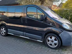 Schwarz Gebraucht 2003 Opel Vivaro Van | 3.500 €