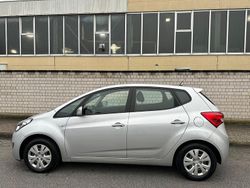 Silber Gebraucht 2015 Hyundai ix20 Trend Kleinwagen | 11.500 € (Fairer Preis)