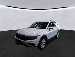 Pure white Gebraucht 2022 VW Tiguan Life SUV | 19.790 € (Superpreis)