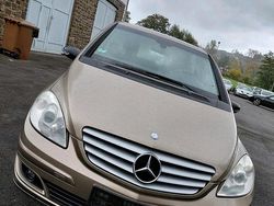 Gold Gebraucht 2008 Mercedes B200 Van / Kleinbus | 3.950 € (Fairer Preis)