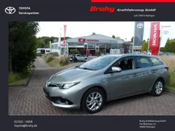 Grau Gebraucht 2017 Toyota Auris Touring Sports Kombi | 14.999 €