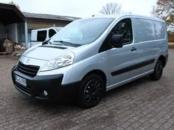 Grau Gebraucht 2016 Peugeot Expert Van | 7.999 € (Teuer)